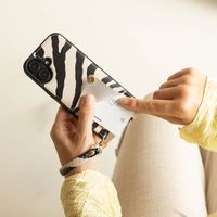 Selencia Coque de télephone Nova avec cordon et porte-cartes Apple iPhone 15 - Zazzy Zebra