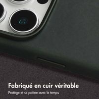 Accezz Coque MagSafe en cuir vintage Apple iPhone 16 Pro Max - Smokey Green