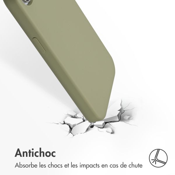 Accezz Coque Liquid Silicone avec MagSafe Apple iPhone 17e / 16e - Cooper Green
