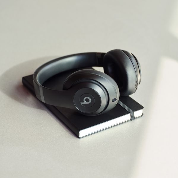 Beats Casque sans fil Studio Pro - Réduction active du bruit (ANC) - Black