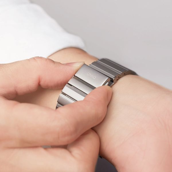 Uniq Bracelet Strova Steel Link Apple Watch | 44/45/46/49 mm - Sterling