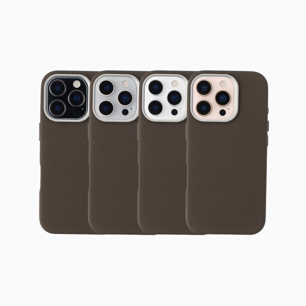 Accezz Coque arrière Mesh avec MagSafe Apple iPhone 16 Pro - Marron