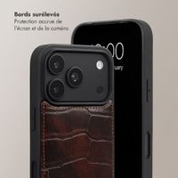 Selencia Coque de télephone Nova Croco avec cordon et porte-cartes Apple iPhone 18 Pro Max / 17 Pro Max - Choco Brown