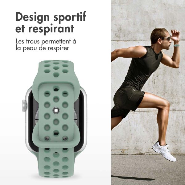 imoshion Bracelet Sport⁺ en silicone Apple Watch | 44/45/46/49 mm - Taille M/L - Light Green & Green