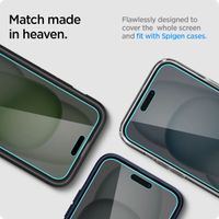 Spigen Protection d'écran en verre trempé GLAStR Privacy Applicator - lot de 2 Apple iPhone 16 Plus / 15 Plus