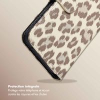 Selencia Étui de télephone portefeuille imprimé léopard Sabi Samsung Galaxy A35 - Soft Ivory
