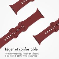 imoshion Bracelet en silicone⁺ Apple Watch | 44/45/46/49 mm - Taille M/L - Wine