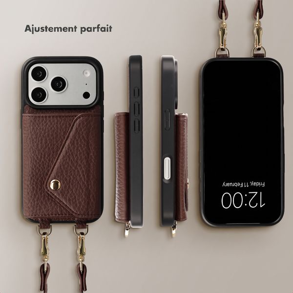 Selencia Coque de télephone Sera avec cordon et porte-cartes enveloppe Apple iPhone 17 Pro - Chocolate Brown