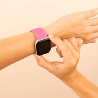 imoshion Bracelet en silicone⁺ Apple Watch | 38/40/41/42 mm - Taille S/M - Barbie Pink