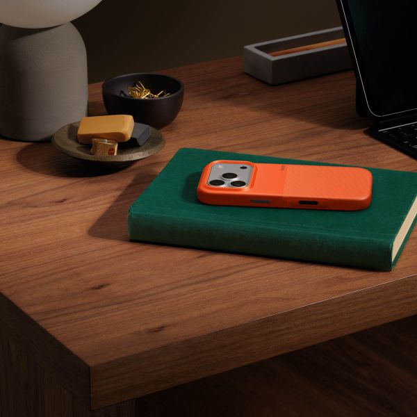 Beats Coque robuste avec MagSafe et contrôle de caméra Apple iPhone 17 Pro - Sierra Orange
