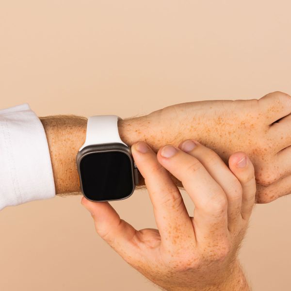 imoshion Bracelet en silicone⁺ Apple Watch | 44/45/46/49 mm - Taille M/L - Blanc