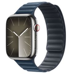 Apple Bracelet à maillons magnétique FineWoven Apple Watch | 44/45/46/49 mm - Taille S/M - Baltic Blue