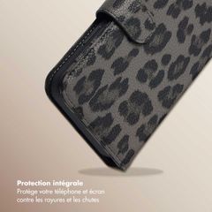 Selencia Étui de télephone portefeuille imprimé léopard Sabi Apple iPhone 12 (Pro) - Midnight Black
