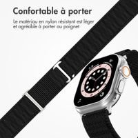 Accezz Bracelet en nylon Alpine Apple Watch | 44/45/46/49 mm - Noir