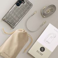 Selencia Coque de télephone Nova Croco avec cordon et porte-cartes Samsung Galaxy S24 - Argent