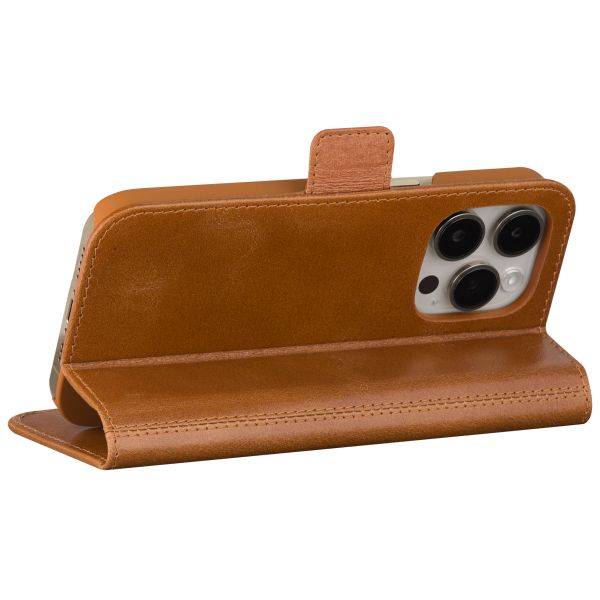 dbramante1928 Étui de télephone portefeuille Copenhagen Apple iPhone 15 Pro Max - Marron
