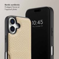 Selencia Coque de télephone Nova avec cordon et porte-cartes Apple iPhone 16 - Beige