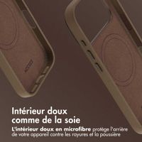 Accezz Coque arrière en cuir avec MagSafe Apple iPhone 17 Pro - Marron café