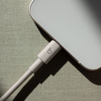 Beats Câble USB-C vers Lightning tressé - 1,5 mètre - Surge Stone