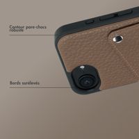 Selencia Coque Riva avec porte-cartes Apple iPhone 17e / 16e - Mocha Brown