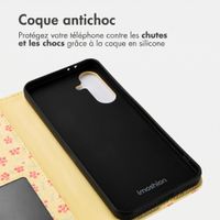 imoshion Étui de télephone portefeuille Design Samsung Galaxy A56 - Sunny Yellow Petite Flowers