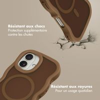 Selencia Coque arrière Wavy avec MagSafe Apple iPhone 16 - Mocha Brown