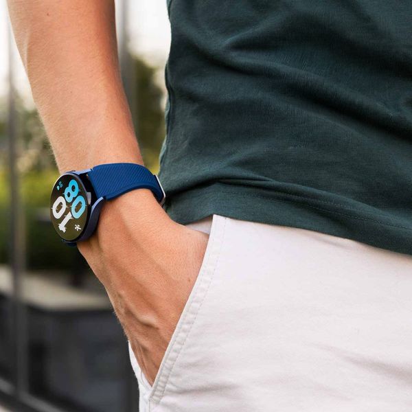 imoshion Bracelet en silicone flexible Samsung Galaxy Watch 8 (40/44mm) / Classic (46mm) - Bleu foncé
