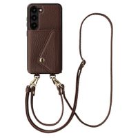 Selencia Coque de télephone Sera avec cordon et porte-cartes enveloppe Samsung Galaxy S23 - Chocolate Brown