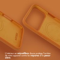Accezz Coque Liquid Silicone avec MagSafe Apple iPhone 17 Pro - Orange