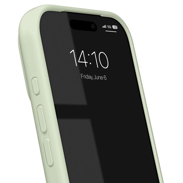 iDeal of Sweden Coque en silicone avec MagSafe Apple iPhone 17 Pro - Sage Green