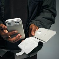 Decoded Portefeuille détachable 2 en 1 en cuir MagSafe Apple iPhone 17 Pro Max - Chocolate Brown