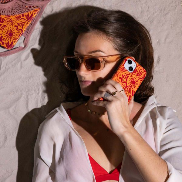 Selencia Coque arrière Vivid avec MagSafe Apple iPhone 15 - Tropical Vibes Apricot