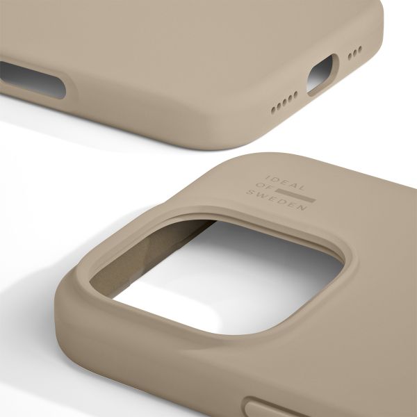 iDeal of Sweden Coque Silicone Apple iPhone 16 Pro Max - Beige