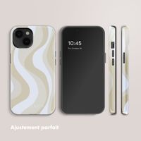 Selencia Coque arrière Vivid avec MagSafe Apple iPhone 14 - Desert Waves Beige