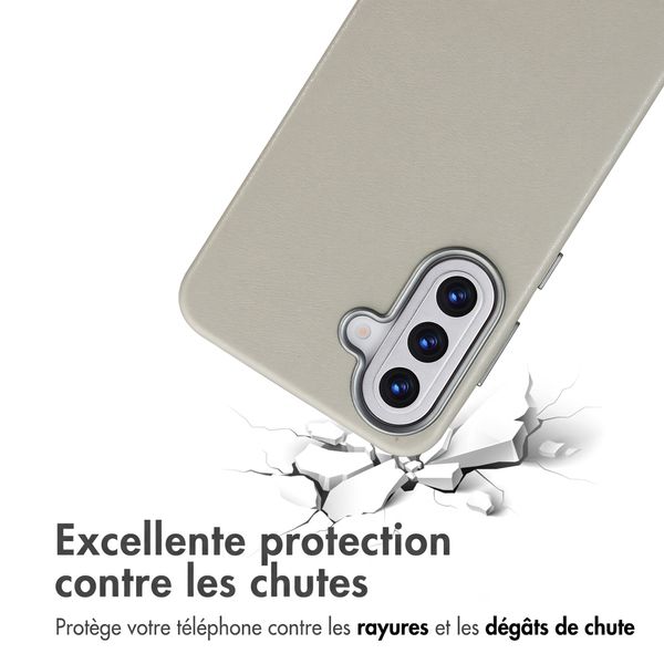 Accezz Coque arrière en cuir avec MagSafe Samsung Galaxy A57 (5G) - Light Grey