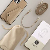 Selencia Coque de télephone Sera avec cordon et porte-cartes enveloppe Apple iPhone 12 (Pro) - Taupe
