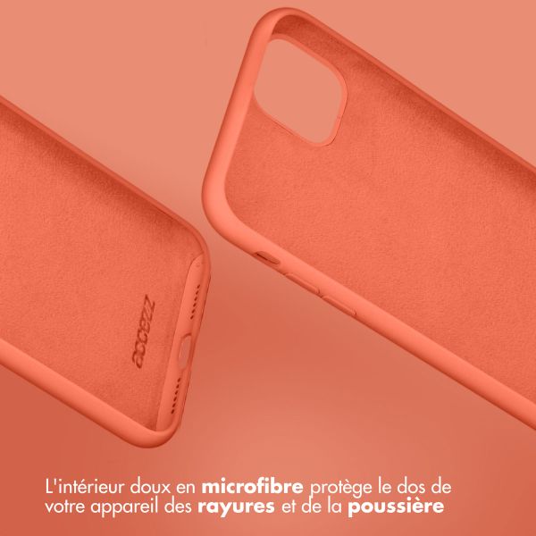 Accezz Coque Liquid Silicone Apple iPhone 15 Pro Max - Nectarine