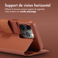 Accezz Étui de télephone portefeuille en cuir 2-en-1 avec MagSafe Apple iPhone 15 Pro Max - Sienna Brown