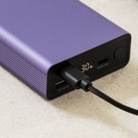 imoshion Ultra Series Aluminium Batterie externe 20.000 mAh - Charge rapide jusqu'à 33 watts - Tropical Violet