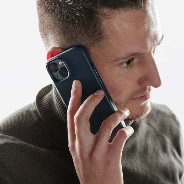 Accezz Coque arrière en cuir avec MagSafe Apple iPhone 17 - Nightfall Blue