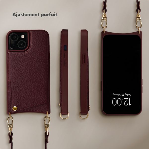 Selencia Coque de télephone Nova avec cordon et porte-cartes Apple iPhone 15 - Bold Burgundy