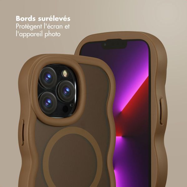 Selencia Coque arrière Wavy avec MagSafe Apple iPhone 13 Pro - Mocha Brown
