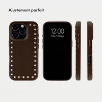 Selencia Coque arrière Studs avec MagSafe Apple iPhone 16 Pro - Cacao Crush