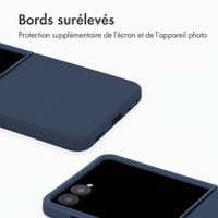 Accezz Coque Liquid Silicone avec MagSafe Samsung Galaxy Z Flip 8 - Bleu foncé