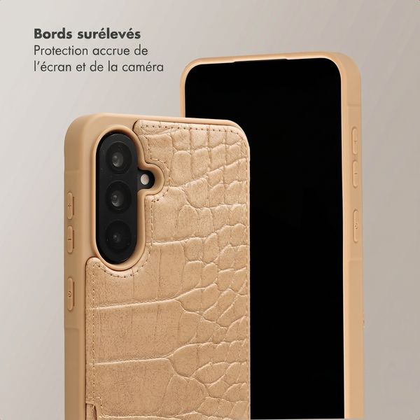 Selencia Coque de télephone Nova Croco avec cordon et porte-cartes Samsung Galaxy A36 - Toasted Almond