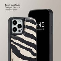 Selencia Coque de télephone Nova avec cordon et porte-cartes Apple iPhone 12 (Pro) - Zazzy Zebra