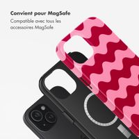 Selencia Coque arrière Vivid avec MagSafe Apple iPhone 15 - Wave Vibes Lipstick