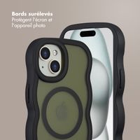 Selencia Coque arrière Wavy avec MagSafe Apple iPhone 15 - Noir