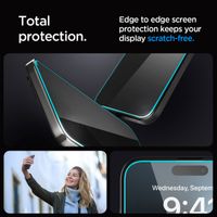 Spigen Protection d'écran en verre trempé GLAStR Privacy Applicator - lot de 2 Apple iPhone 15 Pro Max