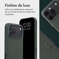 Accezz Étui de télephone portefeuille en cuir 2-en-1 avec MagSafe Apple iPhone 18 Pro Max / 17 Pro Max - Cedar Green